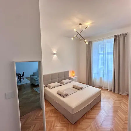 Daire Spacious Designer In Heart Of The Town Maribor