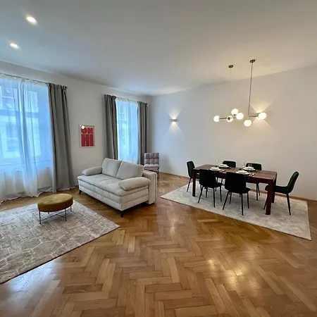 Spacious Designer In Heart Of The Town * Maribor